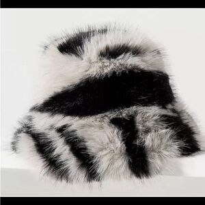 Anthropology Faux Fur Chic Black & White Bucket Hat